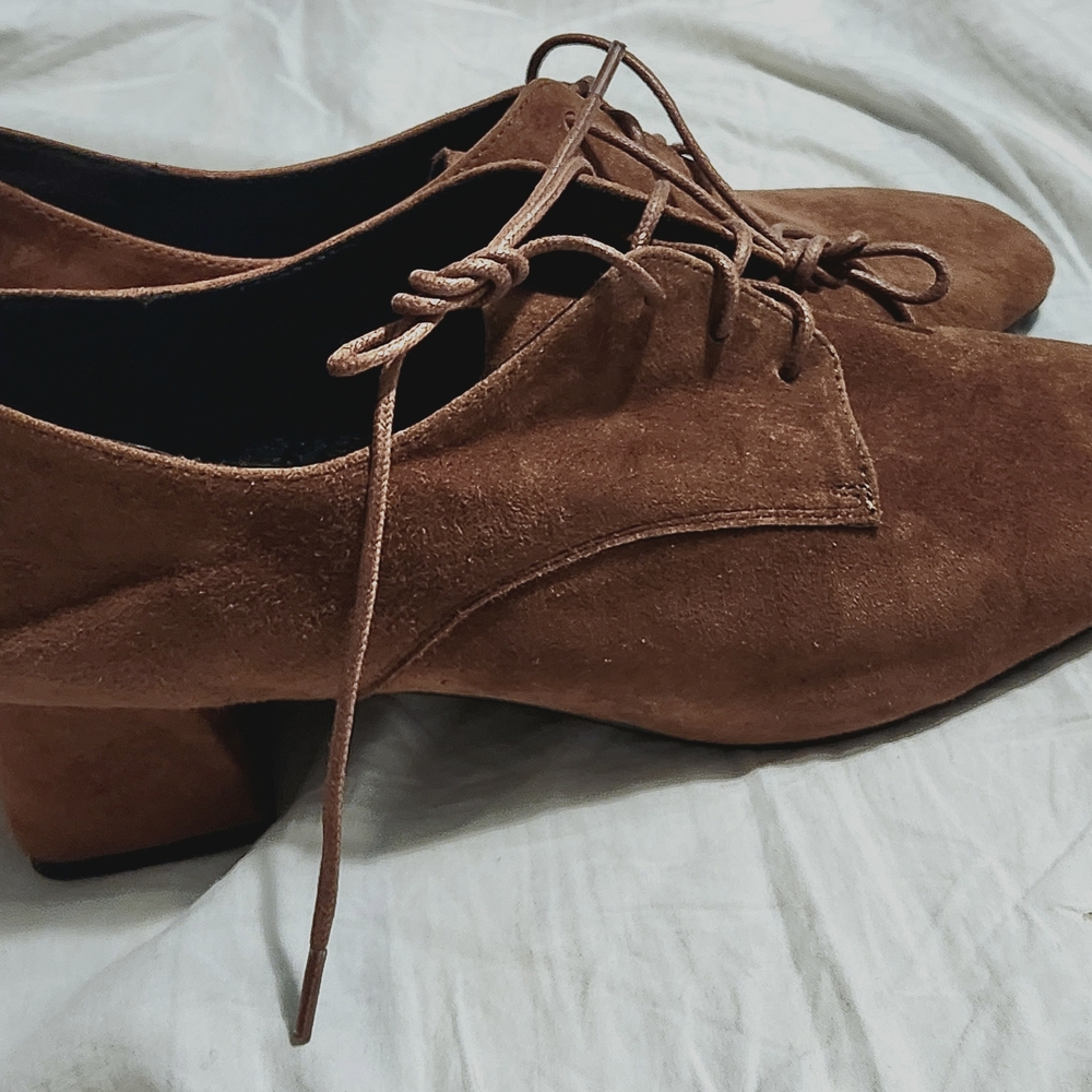 Elegant Brown Suede Heels